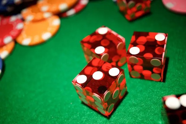 Comparison of linatogel app interface showing live-dealer blackjack and slot game Aviator